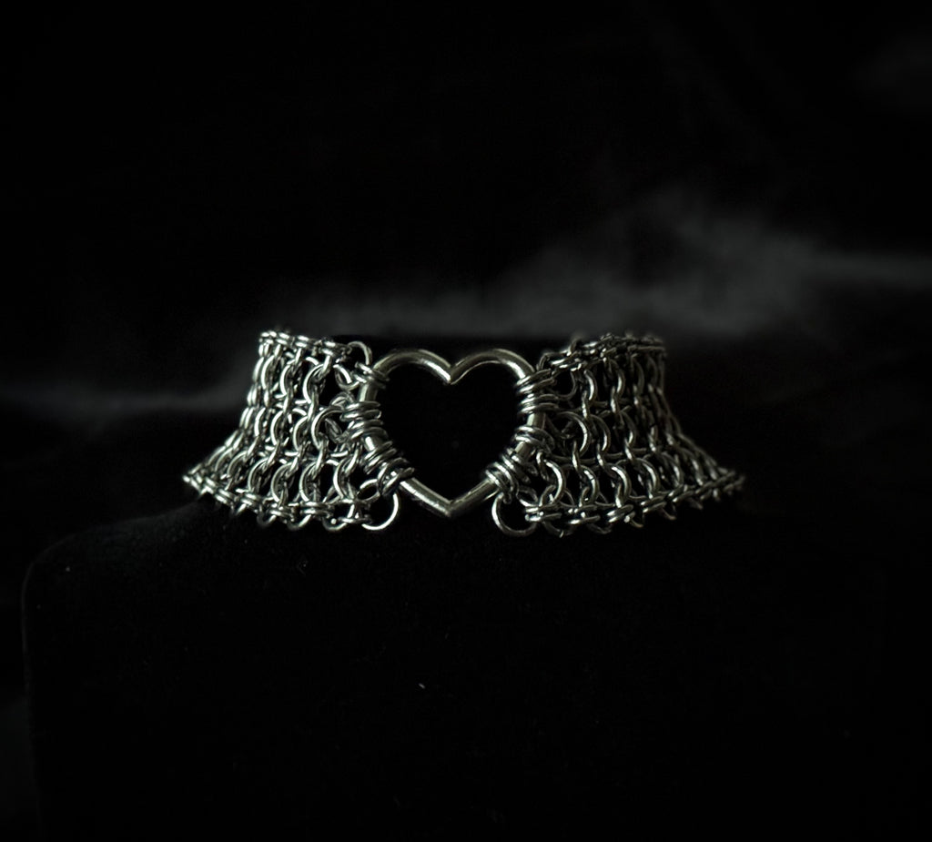 Vamp Choker