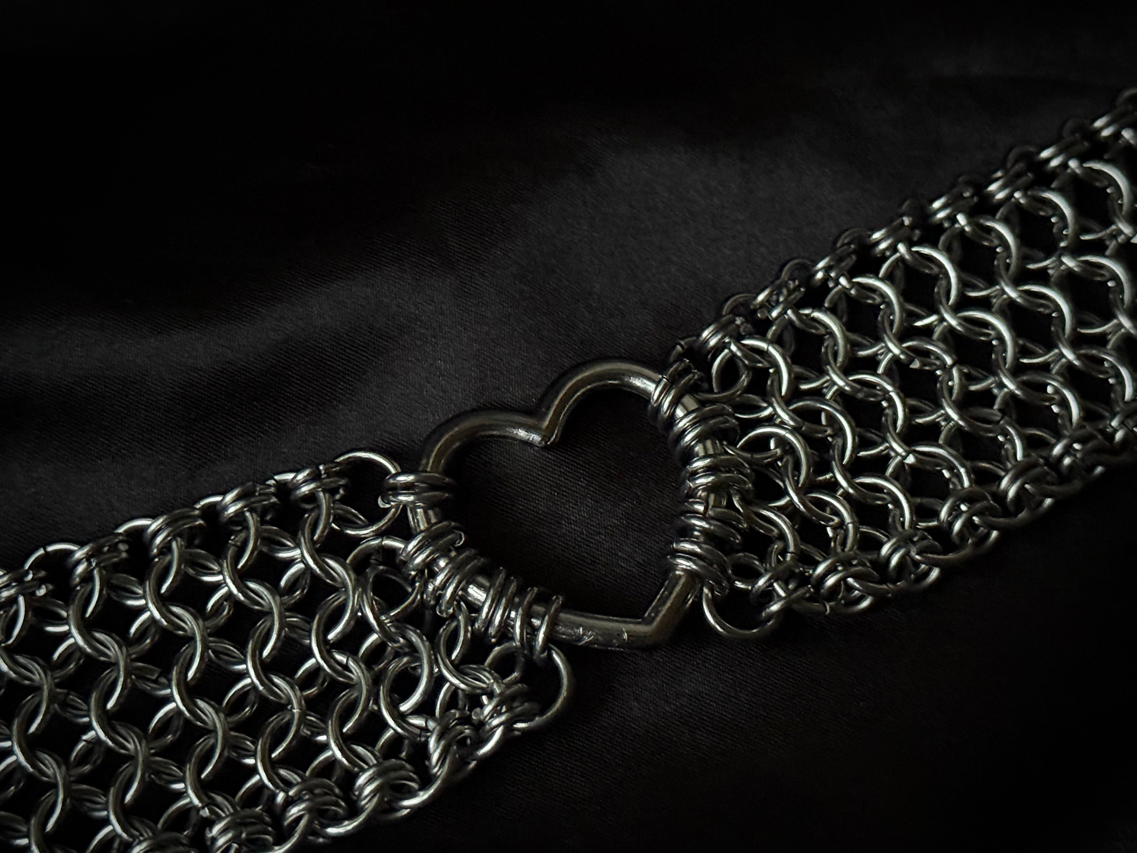Vamp Choker